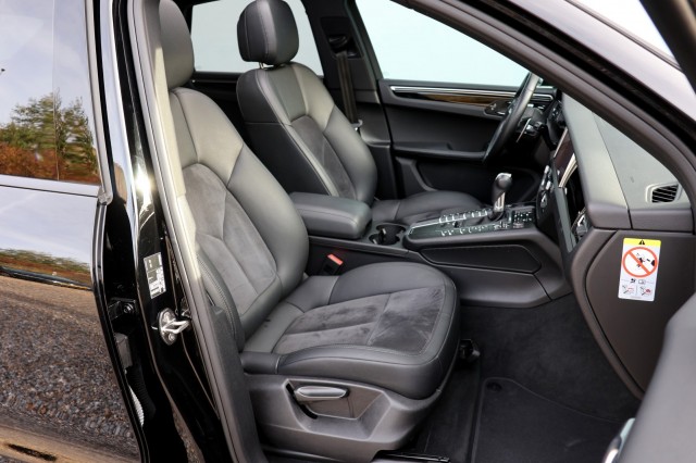 PORSCHE MACAN 2.0 - 245 pk **Pano / BOSE / Camera / Memory stoel, Autobedrijf Ploemen Meerssen BV, Meerssen