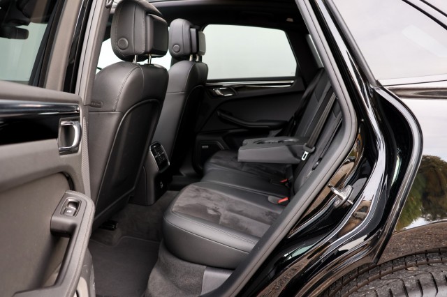 PORSCHE MACAN 2.0 - 245 pk **Pano / BOSE / Camera / Memory stoel, Autobedrijf Ploemen Meerssen BV, Meerssen