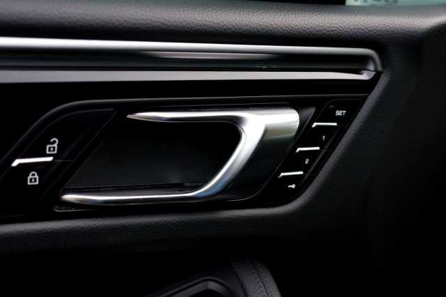 PORSCHE MACAN 2.0 - 245 pk **Pano / BOSE / Camera / Memory stoel, Autobedrijf Ploemen Meerssen BV, Meerssen