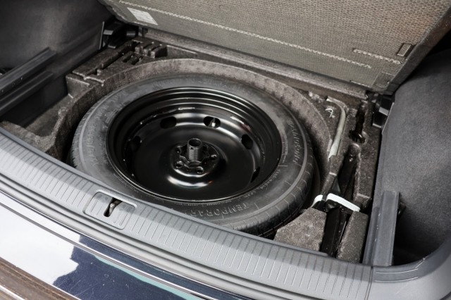 VOLKSWAGEN TIGUAN 1.5 TSI ACT Comfortline Business R - 150 pk **Pano / Leer / Trekhaak, Autobedrijf Ploemen Meerssen BV, Meersse