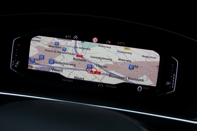 VOLKSWAGEN TIGUAN 1.5 TSI ACT Comfortline Business R - 150 pk **Pano / Leer / Trekhaak, Autobedrijf Ploemen Meerssen BV, Meersse