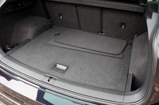 VOLKSWAGEN TIGUAN 1.5 TSI ACT Comfortline Business R - 150 pk **Pano / Leer / Trekhaak, Autobedrijf Ploemen Meerssen BV, Meersse