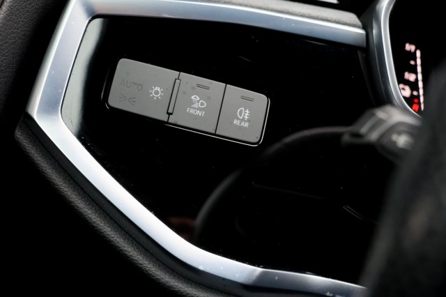 AUDI Q3 45 TFSI e S-Line - 245 pk **Sonos / Trekhaak / Ambiance , Autobedrijf Ploemen Meerssen BV, Meerssen