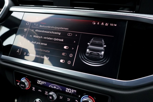 AUDI Q3 45 TFSI e S-Line - 245 pk **Sonos / Trekhaak / Ambiance , Autobedrijf Ploemen Meerssen BV, Meerssen