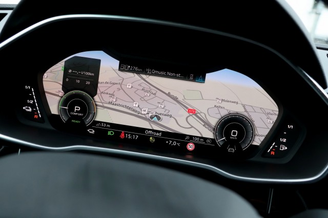 AUDI Q3 45 TFSI e S-Line - 245 pk **Sonos / Trekhaak / Ambiance , Autobedrijf Ploemen Meerssen BV, Meerssen