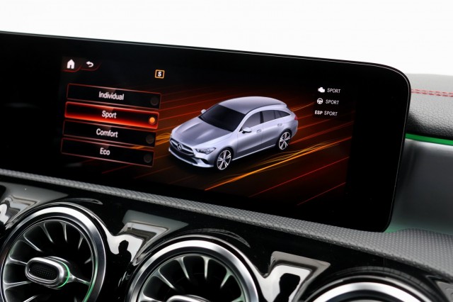 MERCEDES-BENZ CLA-KLASSE Shooting Brake 200 Bus Solution AMG - 163 pk **Pano / Sfeer, Autobedrijf Ploemen Meerssen BV, Meerssen