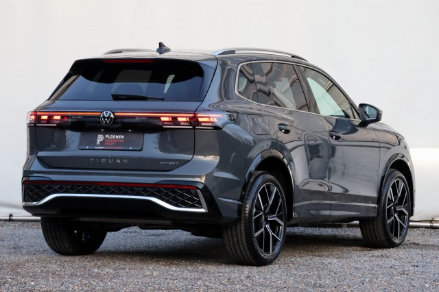 VOLKSWAGEN TIGUAN 1.5 eHybrid R-Line Edition - 272 pk **Pano / Trekhaak / 5j garantie, Autobedrijf Ploemen Meerssen BV, Meerssen