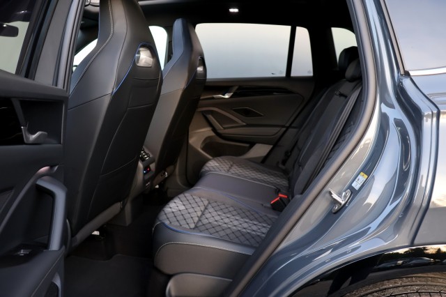 VOLKSWAGEN TIGUAN 1.5 eHybrid R-Line Edition - 272 pk **Pano / Trekhaak / 5j garantie, Autobedrijf Ploemen Meerssen BV, Meerssen