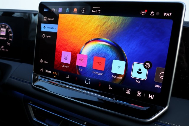 VOLKSWAGEN TIGUAN 1.5 eHybrid R-Line Edition - 272 pk **Pano / Trekhaak / 5j garantie, Autobedrijf Ploemen Meerssen BV, Meerssen