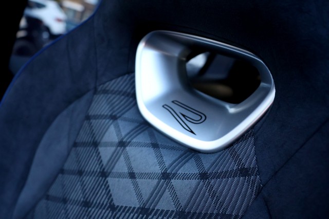 VOLKSWAGEN TIGUAN 1.5 eHybrid R-Line Edition - 272 pk **Pano / Trekhaak / 5j garantie, Autobedrijf Ploemen Meerssen BV, Meerssen