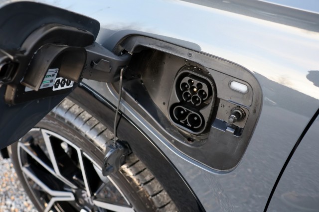 VOLKSWAGEN TIGUAN 1.5 eHybrid R-Line Edition - 272 pk **Pano / Trekhaak / 5j garantie, Autobedrijf Ploemen Meerssen BV, Meerssen