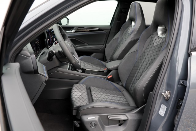 VOLKSWAGEN TIGUAN 1.5 eHybrid R-Line Edition - 272 pk **Pano / Trekhaak / 5j garantie, Autobedrijf Ploemen Meerssen BV, Meerssen