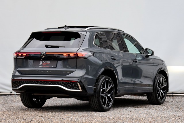 VOLKSWAGEN TIGUAN 1.5 eHybrid R-Line Edition - 272 pk **Pano / Trekhaak / 5j garantie, Autobedrijf Ploemen Meerssen BV, Meerssen