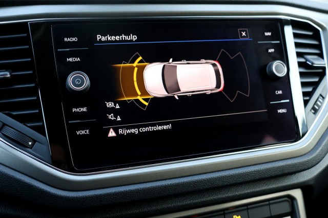 VOLKSWAGEN T-ROC 1.0 TSI Style - 110 pk , Autobedrijf Ploemen Meerssen BV, Meerssen