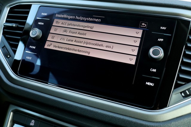 VOLKSWAGEN T-ROC 1.0 TSI Style - 110 pk , Autobedrijf Ploemen Meerssen BV, Meerssen