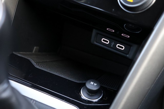 VOLKSWAGEN T-ROC 1.0 TSI Style - 110 pk , Autobedrijf Ploemen Meerssen BV, Meerssen