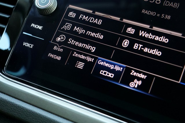 VOLKSWAGEN T-ROC 1.0 TSI Style - 110 pk , Autobedrijf Ploemen Meerssen BV, Meerssen