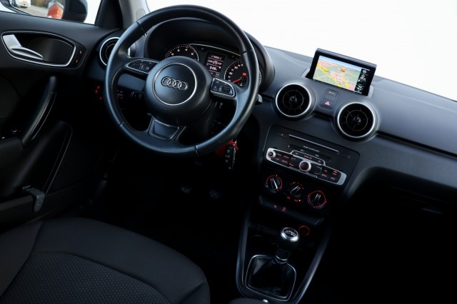 AUDI A1 Sportback 1.0 TFSI Adrenalin - 95 pk **S-Line ex / Navi / PDC, Autobedrijf Ploemen Meerssen BV, Meerssen