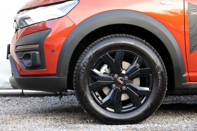 DACIA JOGGER 1.0 TCE 110 Extreme 7p - 110 pk **Camera / Led / Navi, Autobedrijf Ploemen Meerssen BV, Meerssen