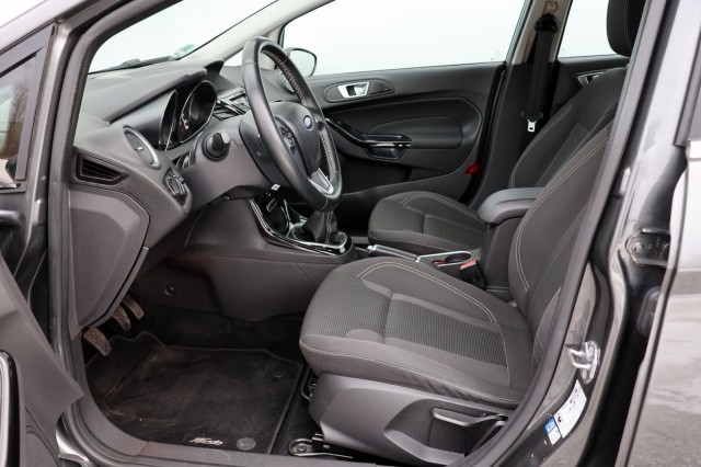 FORD FIESTA 1.0 EcoBoost Titanium - 101 pk, Autobedrijf Ploemen Meerssen BV, Meerssen