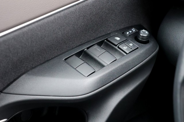 TOYOTA YARIS CROSS 1.5 Hybrid 130 Launch Edition - 130 pk , Autobedrijf Ploemen Meerssen BV, Meerssen