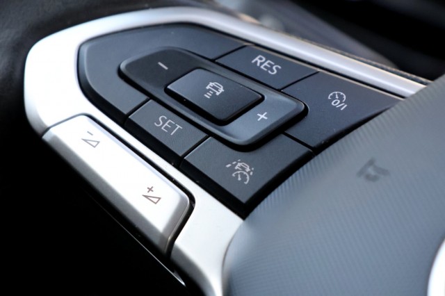 VOLKSWAGEN POLO 1.0 TSI Go - 95 pk **Carplay / PDC / ACC, Autobedrijf Ploemen Meerssen BV, Meerssen