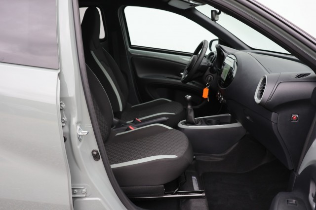 TOYOTA AYGO X 1.0 VVT-i MT Pulse - 72 pk **Bi-tone / Camera / Carplay, Autobedrijf Ploemen Meerssen BV, Meerssen