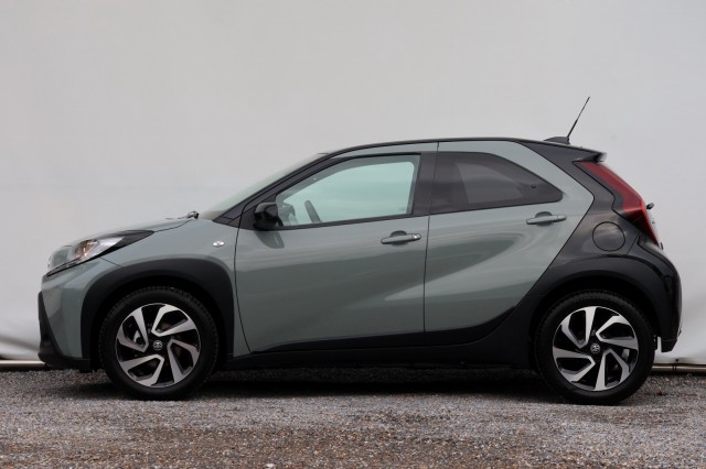 TOYOTA AYGO X 1.0 VVT-i MT Pulse - 72 pk **Bi-tone / Camera / Carplay, Autobedrijf Ploemen Meerssen BV, Meerssen