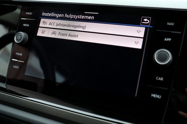 VOLKSWAGEN POLO 1.0 TSI DSG Comfortline - 95 pk **Navi / Carplay / PDC / ACC, Autobedrijf Ploemen Meerssen BV, Meerssen