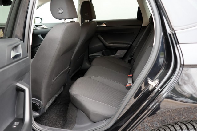 VOLKSWAGEN POLO 1.0 TSI DSG Comfortline - 95 pk **Navi / Carplay / PDC / ACC, Autobedrijf Ploemen Meerssen BV, Meerssen