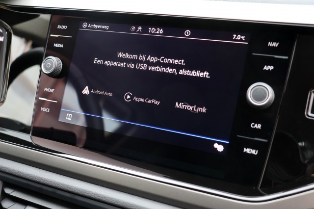 VOLKSWAGEN POLO 1.0 TSI DSG Comfortline - 95 pk **Navi / Carplay / PDC / ACC, Autobedrijf Ploemen Meerssen BV, Meerssen