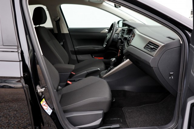 VOLKSWAGEN POLO 1.0 TSI DSG Comfortline - 95 pk **Navi / Carplay / PDC / ACC, Autobedrijf Ploemen Meerssen BV, Meerssen