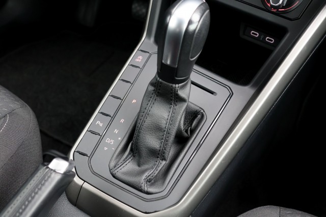 VOLKSWAGEN POLO 1.0 TSI DSG Comfortline - 95 pk **Navi / Carplay / PDC / ACC, Autobedrijf Ploemen Meerssen BV, Meerssen