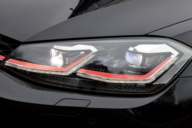 VOLKSWAGEN GOLF 2.0 TSI GTI Performance - 245 pk **Pano / Keyless / Camera, Autobedrijf Ploemen Meerssen BV, Meerssen