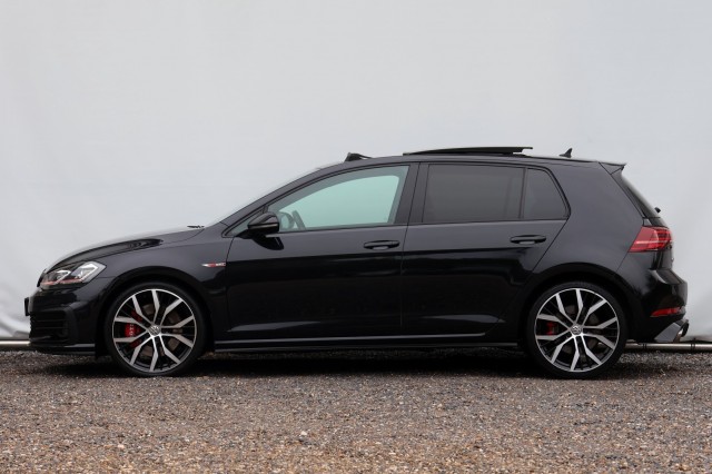 VOLKSWAGEN GOLF 2.0 TSI GTI Performance - 245 pk **Pano / Keyless / Camera, Autobedrijf Ploemen Meerssen BV, Meerssen