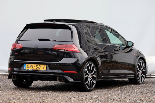 VOLKSWAGEN GOLF 2.0 TSI GTI Performance - 245 pk **Pano / Keyless / Camera, Autobedrijf Ploemen Meerssen BV, Meerssen