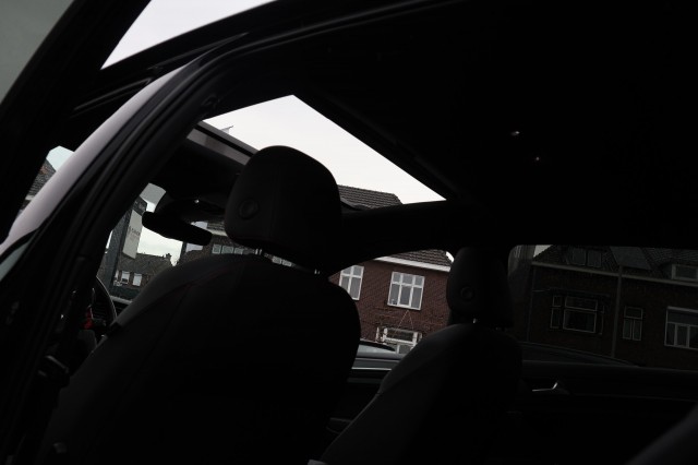 VOLKSWAGEN GOLF 2.0 TSI GTI Performance - 245 pk **Pano / Keyless / Camera, Autobedrijf Ploemen Meerssen BV, Meerssen