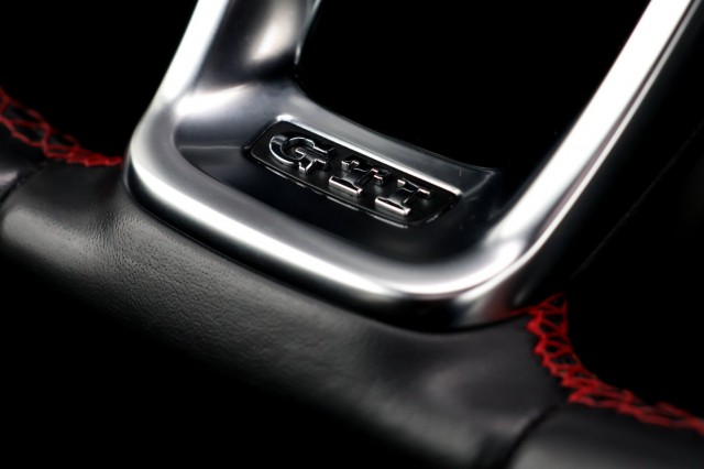 VOLKSWAGEN GOLF 2.0 TSI GTI Performance - 245 pk **Pano / Keyless / Camera, Autobedrijf Ploemen Meerssen BV, Meerssen