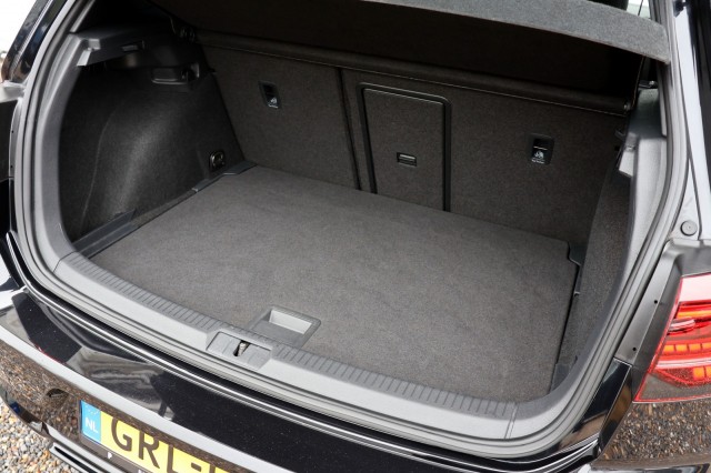 VOLKSWAGEN GOLF 2.0 TSI GTI Performance - 245 pk **Pano / Keyless / Camera, Autobedrijf Ploemen Meerssen BV, Meerssen