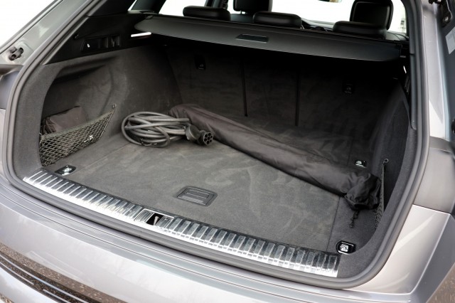 AUDI E-TRON 55 Quattro Advanced Pro Line Plus - 408 pk **113K nieuw / Pano / Head up, Autobedrijf Ploemen Meerssen BV, Meerssen