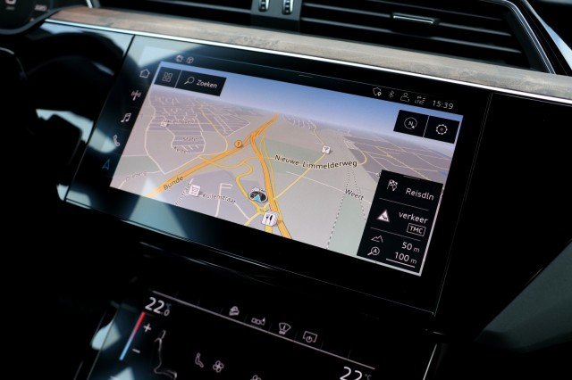 AUDI E-TRON 55 Quattro Advanced Pro Line Plus - 408 pk **113K nieuw / Pano / Head up, Autobedrijf Ploemen Meerssen BV, Meerssen