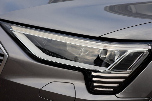 AUDI E-TRON 55 Quattro Advanced Pro Line Plus - 408 pk **113K nieuw / Pano / Head up, Autobedrijf Ploemen Meerssen BV, Meerssen