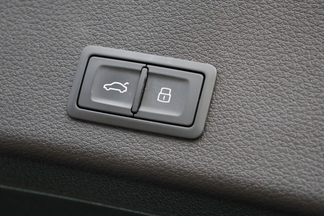 AUDI E-TRON 55 Quattro Advanced Pro Line Plus - 408 pk **113K nieuw / Pano / Head up, Autobedrijf Ploemen Meerssen BV, Meerssen