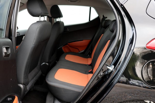 HYUNDAI I10 1.0i i-Motion Comfort - 67 pk **Climate / Cruise control / NAP, Autobedrijf Ploemen Meerssen BV, Meerssen