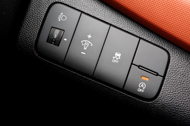 HYUNDAI I10 1.0i i-Motion Comfort - 67 pk **Climate / Cruise control / NAP, Autobedrijf Ploemen Meerssen BV, Meerssen