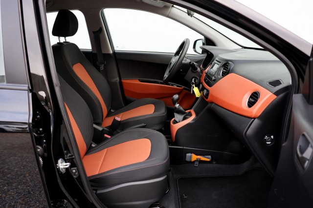 HYUNDAI I10 1.0i i-Motion Comfort - 67 pk **Climate / Cruise control / NAP, Autobedrijf Ploemen Meerssen BV, Meerssen