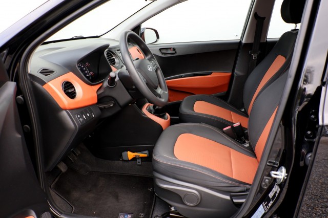 HYUNDAI I10 1.0i i-Motion Comfort - 67 pk **Climate / Cruise control / NAP, Autobedrijf Ploemen Meerssen BV, Meerssen