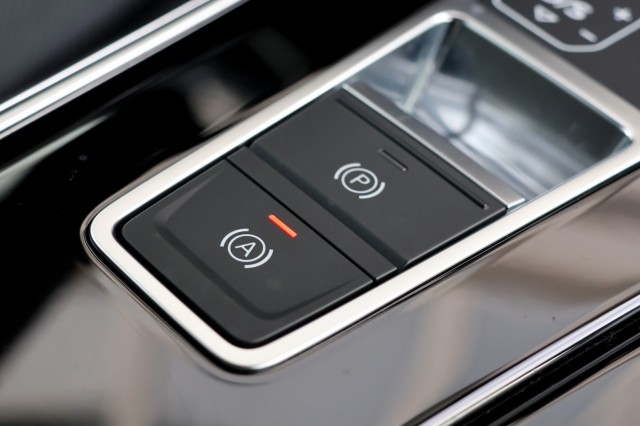 AUDI A6 Avant 55 TFSIe Quattro S-Line - 367 pk **Pano / TV / Stoelventilatie / HD Matrix, Autobedrijf Ploemen Meerssen BV, Meers