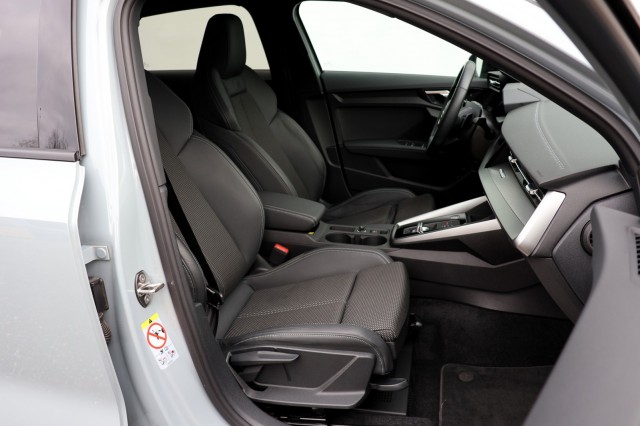 AUDI A3 Sportback 45 TFSIe S-Line - 245 pk **Head up / Camera / Trekhaak, Autobedrijf Ploemen Meerssen BV, Meerssen