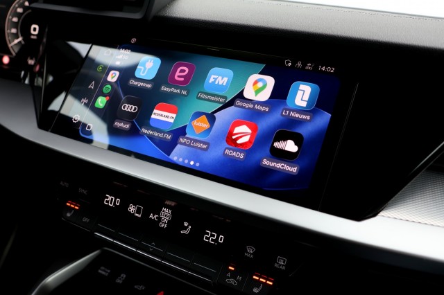 AUDI A3 Sportback 45 TFSIe S-Line - 245 pk **Head up / Camera / Trekhaak, Autobedrijf Ploemen Meerssen BV, Meerssen